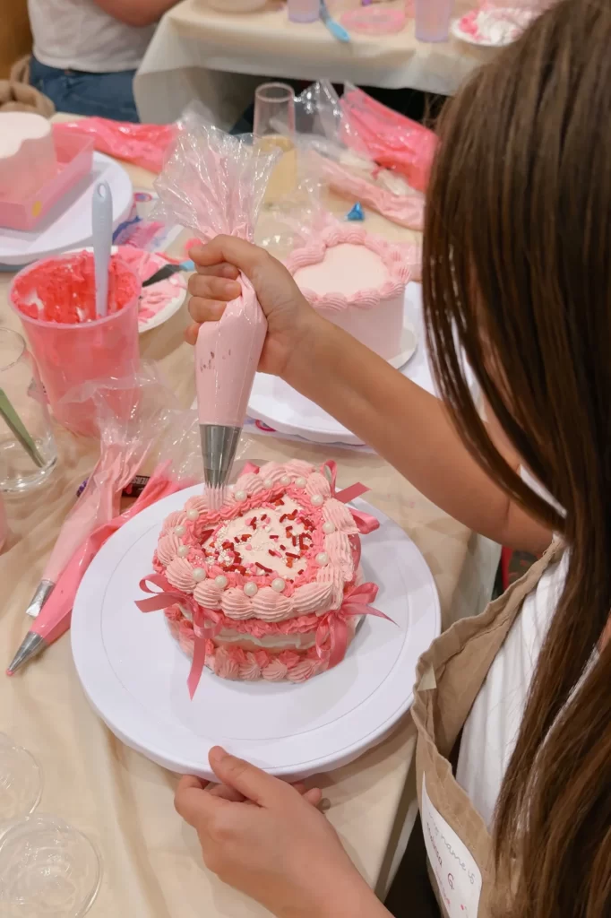 decorate cake in los angeles The Sweet Spot Workshops